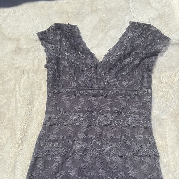 Marina Grey Lace Midi Dress | Elegant Cocktail & Wedding Guest Style Size 4 - Picture 9 of 11
